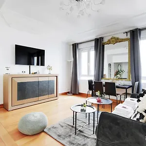 Apartment Fancy - 2br-6p - Gare De L'est, Paris