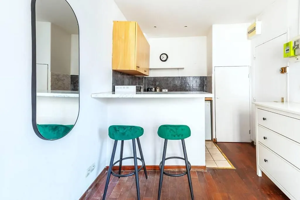 Apartment Studio Intimiste Au Coeur Du Marais Historique Paris